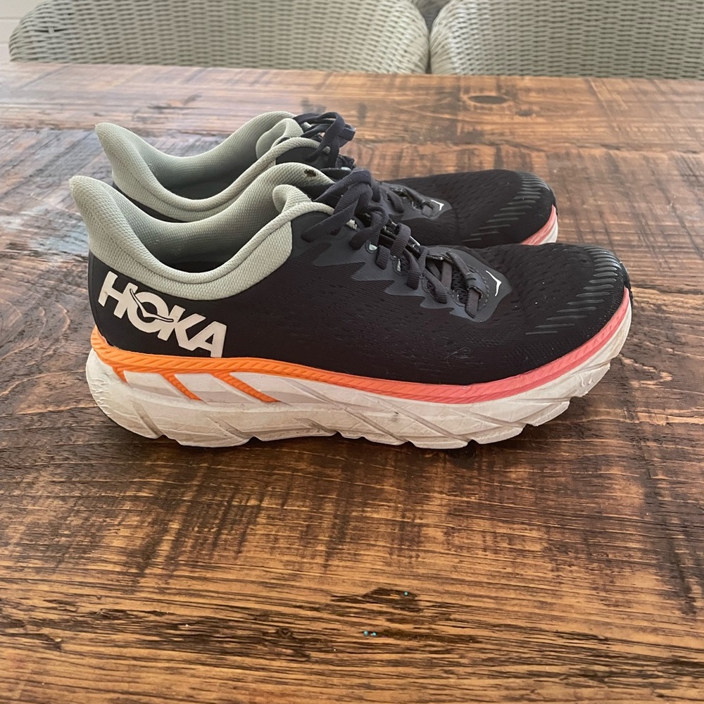 Hoka women shoes